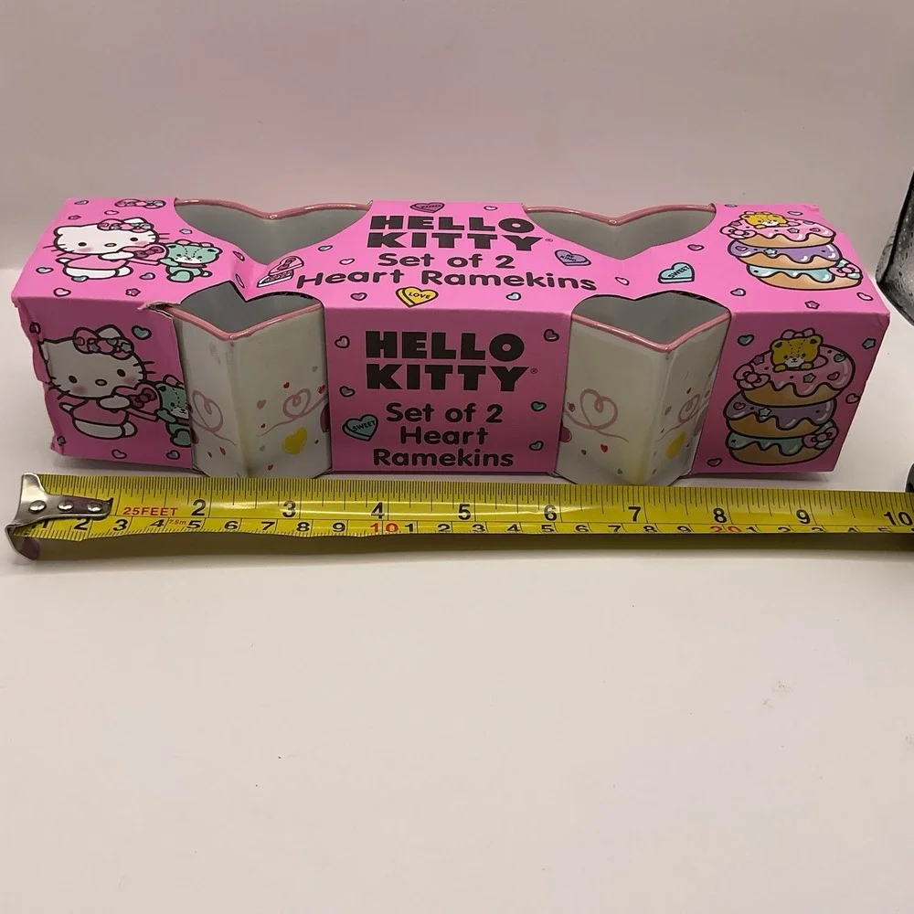 Hello Kitty by Sanrio NWT Set of 2 Heart Ramekins Dishware Oven Safe up to‎ 400